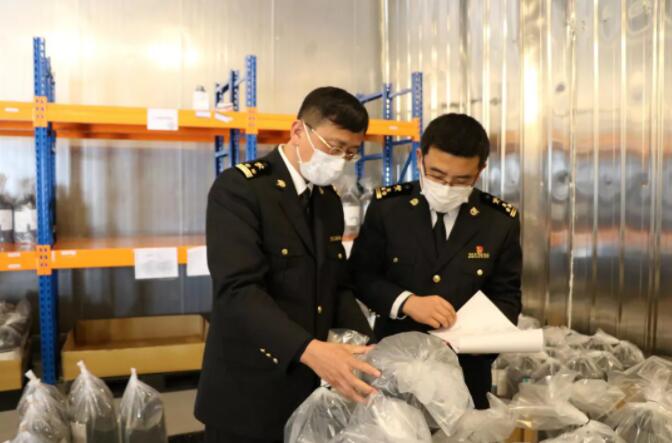 <a href='http://www.chinaepdmgranules.com' title='危險(xiǎn)品運(yùn)輸' >危險(xiǎn)品運(yùn)輸</a>
